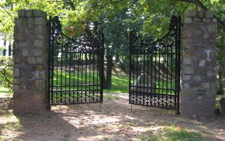 Your Guide to Driveway Gate Styles