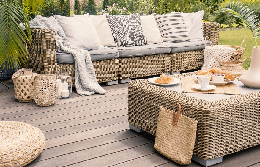 8 Considerations to Keep in Mind When Choosing Outdoor Furniture