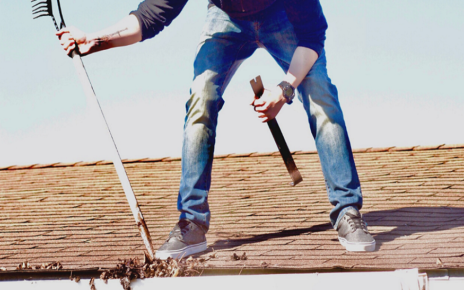 Gutter Cleaning Up Tips That Can Ease Your Life